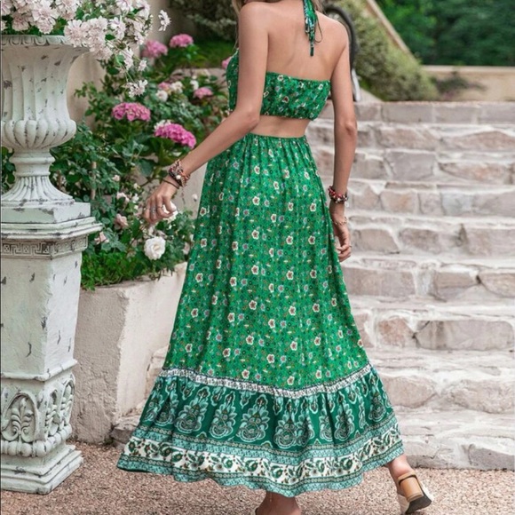 Boho Floral Paisley Print Cutout Halter Maxi Dress - Picture 11 of 13